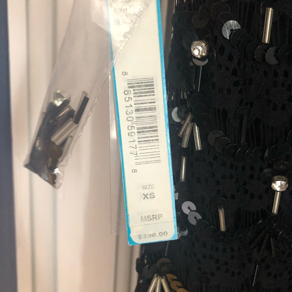 New with tags Alice + Olivia black sequin embellished party top sz XS - Picture 5 of 7